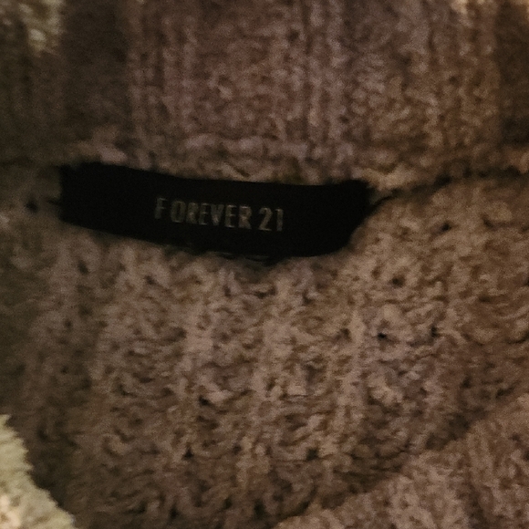 Forever 21 Off-White Knit Turtleneck Sweater - Picture 2 of 8